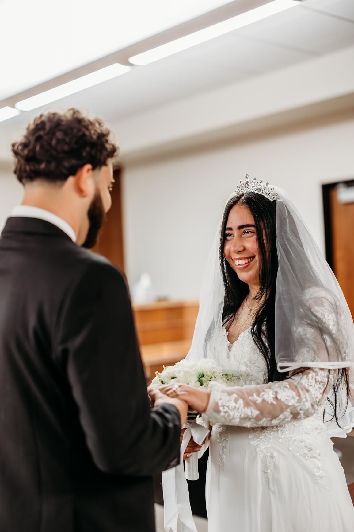 long sleeve lace wedding dress